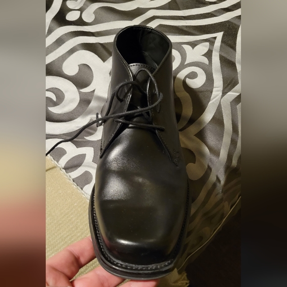Dress shoes - Picture 3 of 4